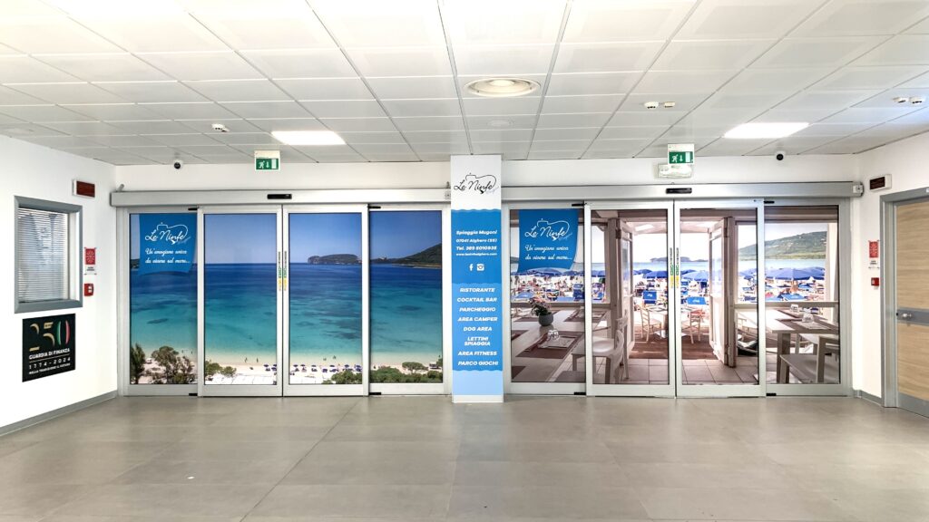 stampa vetrofanie alghero - vetrofania Le Ninfe Aeroporto Alghero
