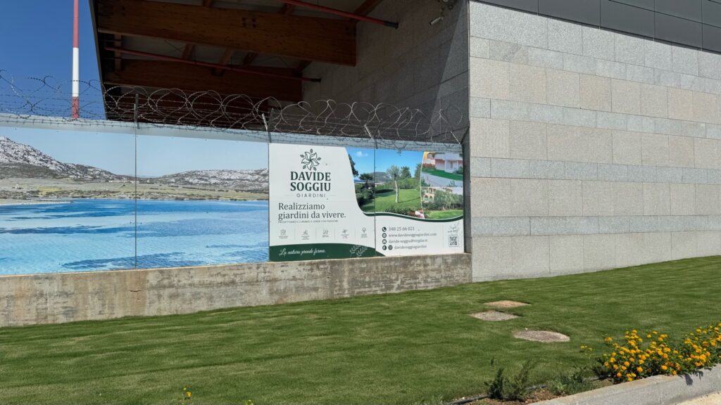Pannelli per Davide Soggiu Giardini all’Aeroporto di Alghero – foto 1